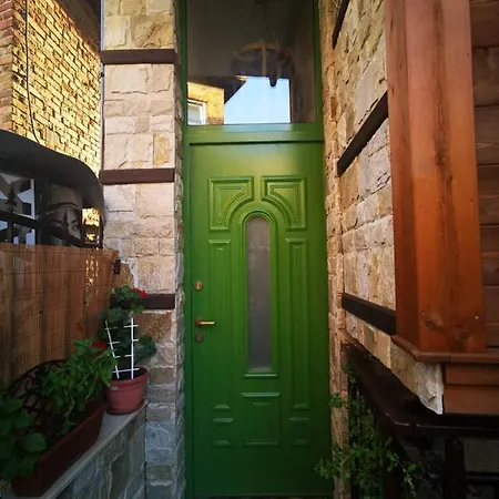 Damaris Guest house